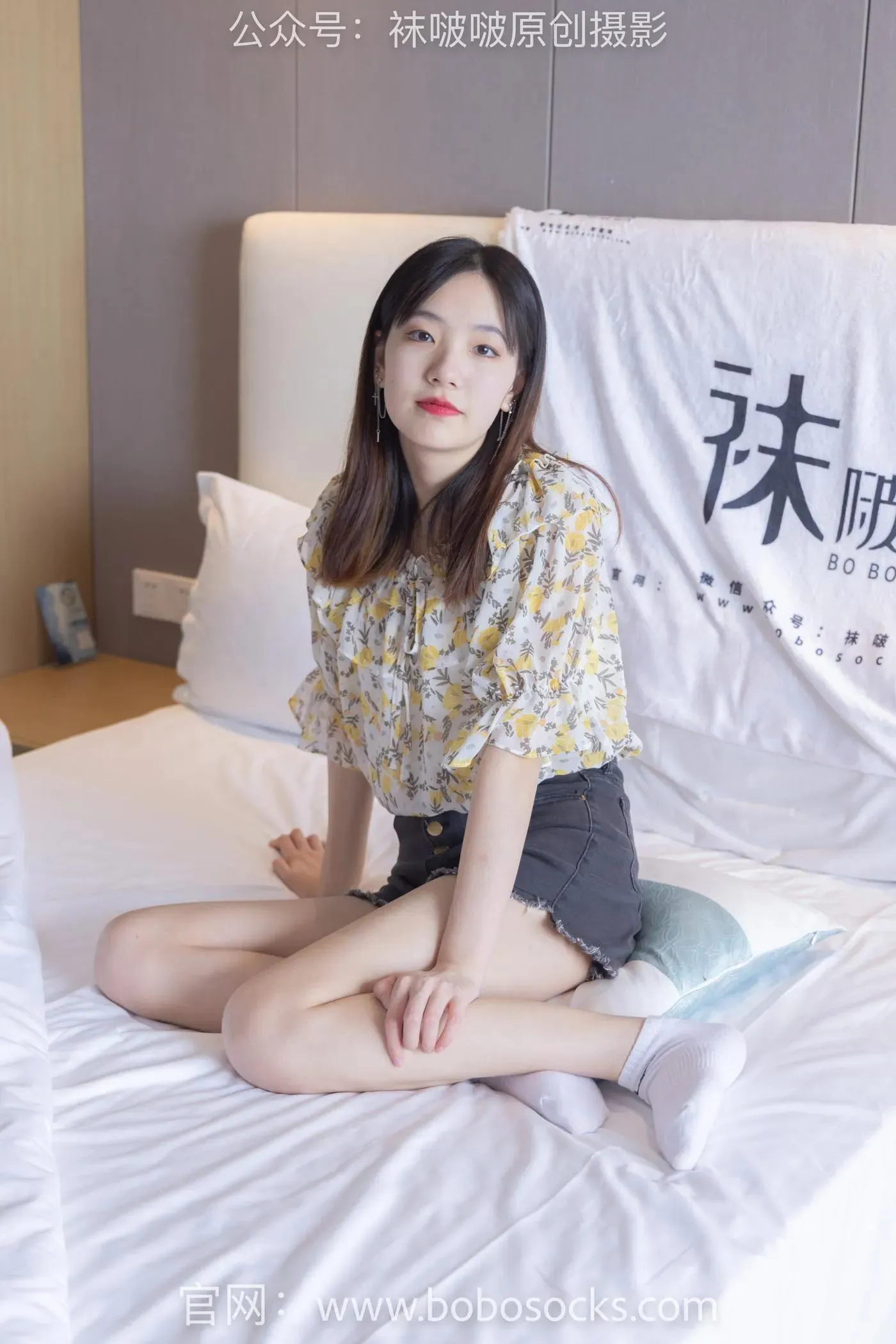 [BoBoSocks袜啵啵]NO.136 小甜豆-高跟长靴、白棉袜、裸足 [200P]插图9
